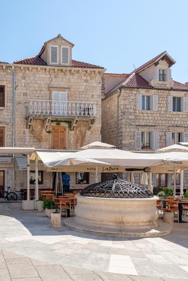 Apartments Villa Tudor 1 Hvar Town Exterior photo